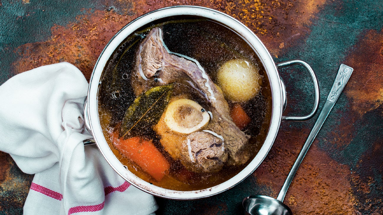 Chicken vs Beef Bone Broth: Comparing the Broth Benefits of Different Meats