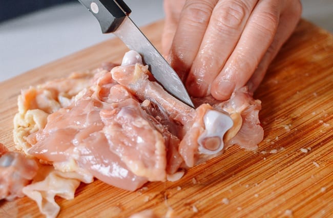 Do Chicken Thighs Have Bones: Understanding Chicken Cuts