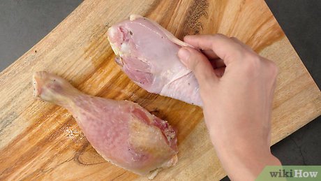 Chicken Smells Like Eggs: Investigating Unpleasant Odors in Poultry